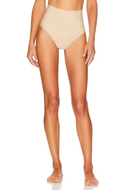 Commando Zone Smoothing Thong Caramel -Nike Store CMAN WI300 V1