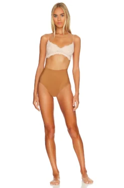 Commando Zone Smoothing Thong Caramel -Nike Store CMAN WI302 V4