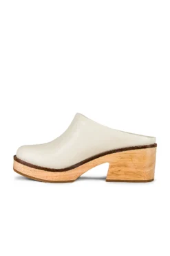 Tides Clog Cream -Nike Store IBLA WZ72 V5