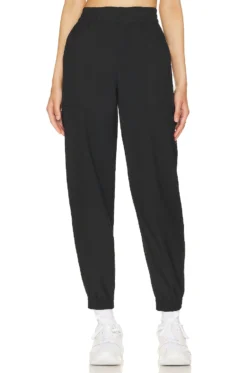 Jordan Woven Pant Core Black & Smoke Grey