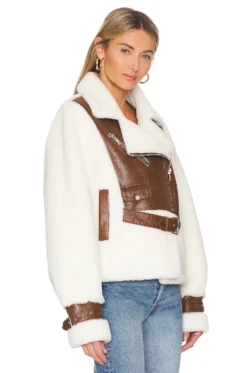 Elody Jacket Ivory -Nike Store LARX WO185 V3