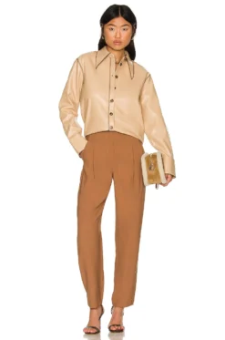 Verica Top Beige -Nike Store LCDE WS789 V4