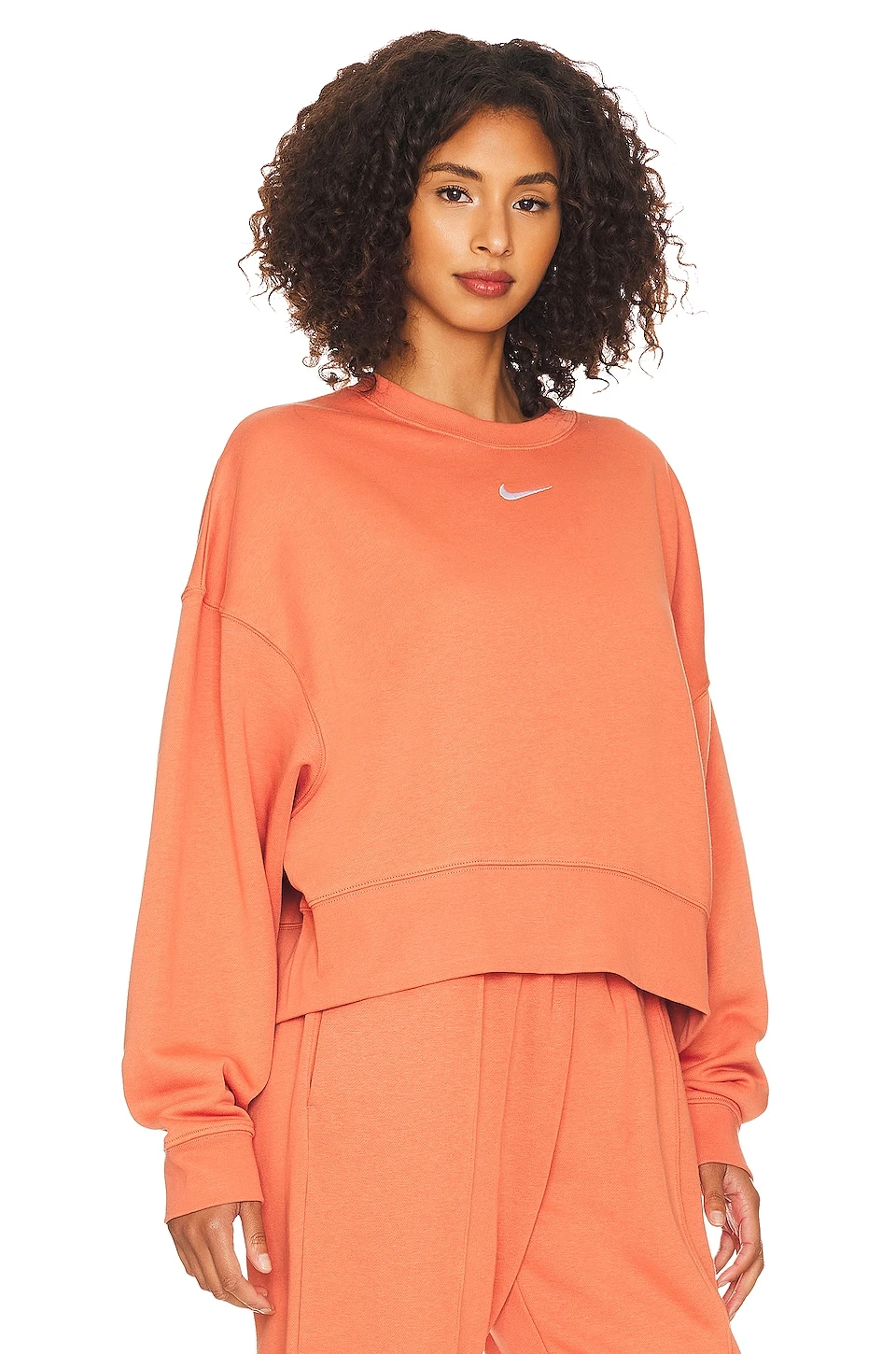 Nike Essential Crewneck Pullover Madder Root 2 Nike Essential Crewneck Pullover Madder Root - Image 2