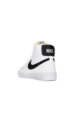 Nike Blazer Mid '77 Next Nature Sneaker White & Black 8 Nike Blazer Mid '77 Next Nature Sneaker White & Black -Nike Store NIKR WZ902 V3
