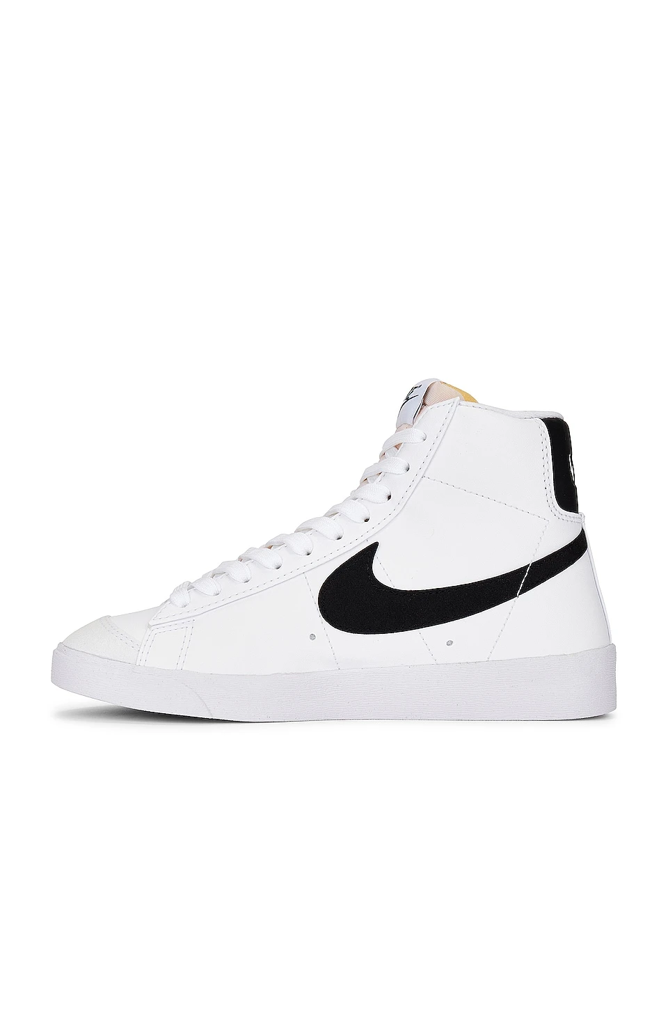 Nike Blazer Mid '77 Next Nature Sneaker White & Black 5 Nike Blazer Mid '77 Next Nature Sneaker White & Black - Image 5