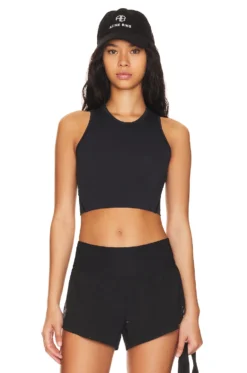 On Movement Crop Black