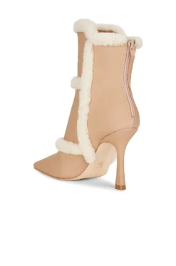 Cabin Boot Tan -Nike Store RAYE WZ2256 V3