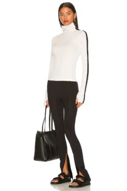 Jackson Rib Turtleneck Vintage White & Black -Nike Store SPLR WS55 V4