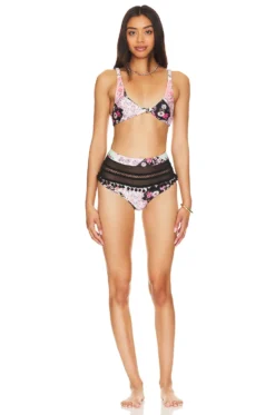 Claudia Top Multi Patchwork -Nike Store TULA WX1209 V4