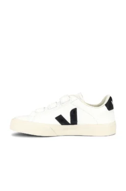 Veja Recife Sneaker Extra White & Black 10 Veja Recife Sneaker Extra White & Black -Nike Store VEJA WZ67 V5